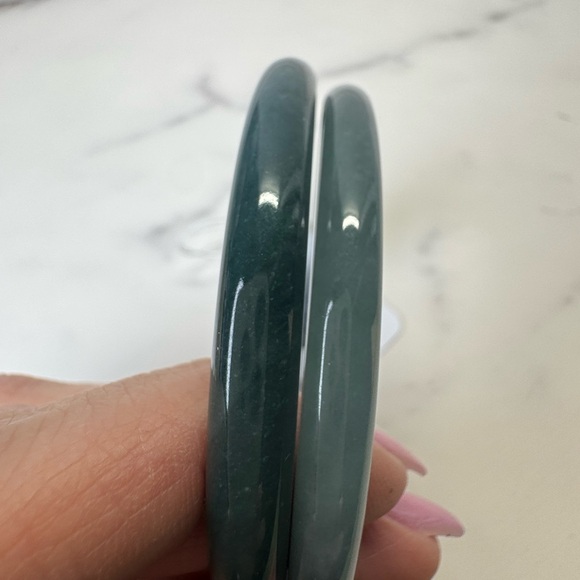 Blue Water Jade Hard Bangle - 62.1mm - Picture 3 of 4